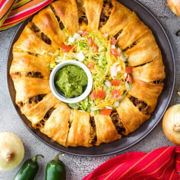 buffalo chicken taco ring with red napkin