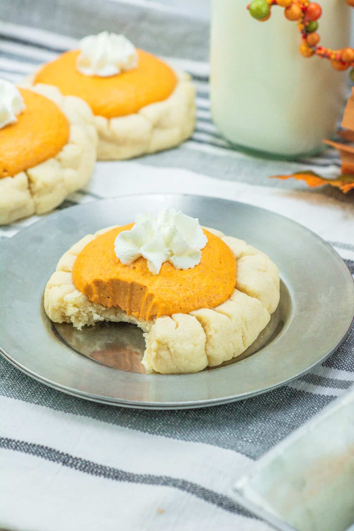 Easy Spiced Pumpkin Pie Cookies